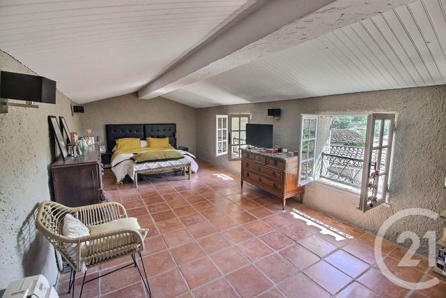 Maison à vendre - 5 pièces - 248,39 m2 - Le Rouret - 06 - PROVENCE-ALPES-COTE-D-AZUR
