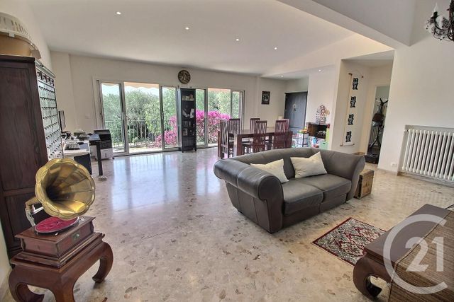 Maison à vendre - 8 pièces - 250 m2 - Le Rouret - 06 - PROVENCE-ALPES-COTE-D-AZUR