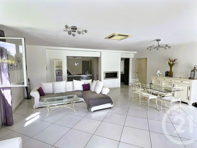 Maison à vendre - 5 pièces - 149,90 m2 - Roquefort Les Pins - 06 - PROVENCE-ALPES-COTE-D-AZUR