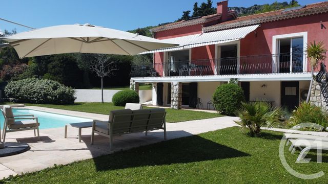 Maison à vendre - 5 pièces - 138 m2 - Chateauneuf Grasse - 06 - PROVENCE-ALPES-COTE-D-AZUR