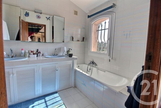 Maison &agrave; vendre - 4 pi&egrave;ces - 146 m2 - Roquefort Les Pins - 06 - PROVENCE-ALPES-COTE-D-AZUR