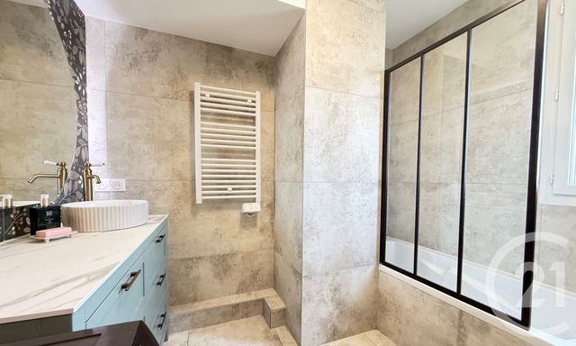 Appartement T4 &agrave; vendre - 4 pi&egrave;ces - 81,01 m2 - Le Rouret - 06 - PROVENCE-ALPES-COTE-D-AZUR