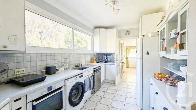 Maison &agrave; vendre - 6 pi&egrave;ces - 189,90 m2 - Roquefort Les Pins - 06 - PROVENCE-ALPES-COTE-D-AZUR