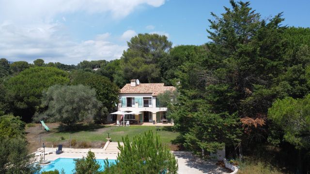 Maison à vendre - 10 pièces - 339,24 m2 - Roquefort Les Pins - 06 - PROVENCE-ALPES-COTE-D-AZUR