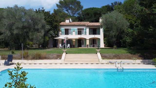 Maison à vendre - 10 pièces - 339,24 m2 - Roquefort Les Pins - 06 - PROVENCE-ALPES-COTE-D-AZUR