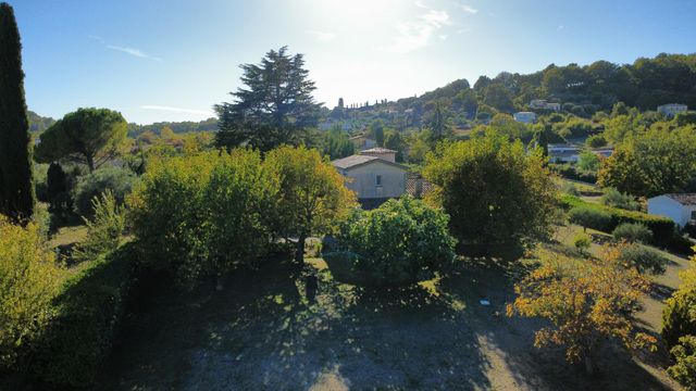 Maison à vendre - 5 pièces - 153 m2 - Chateauneuf Grasse - 06 - PROVENCE-ALPES-COTE-D-AZUR