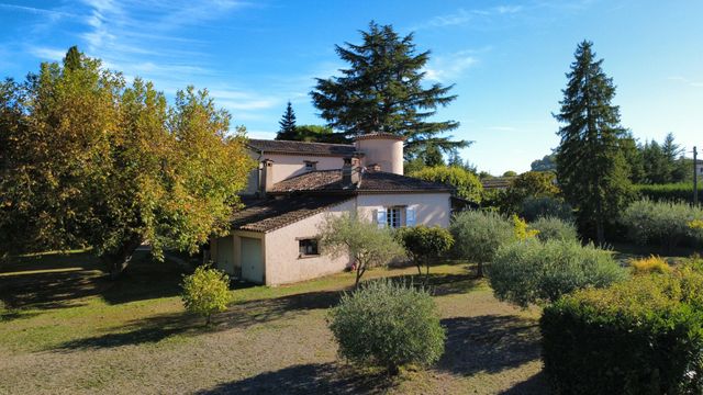 Maison à vendre - 5 pièces - 153 m2 - Chateauneuf Grasse - 06 - PROVENCE-ALPES-COTE-D-AZUR
