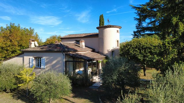 Maison à vendre - 5 pièces - 153 m2 - Chateauneuf Grasse - 06 - PROVENCE-ALPES-COTE-D-AZUR