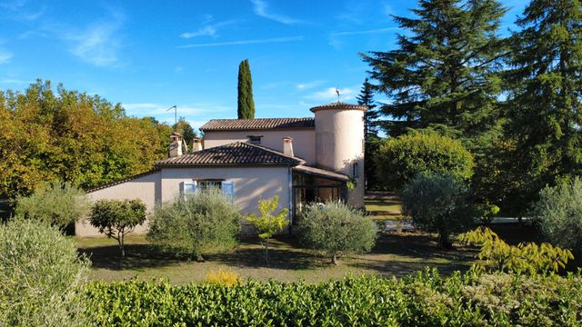 Maison à vendre - 5 pièces - 153 m2 - Chateauneuf Grasse - 06 - PROVENCE-ALPES-COTE-D-AZUR