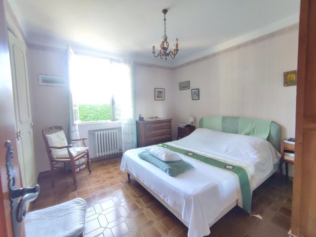 Maison à vendre - 5 pièces - 153 m2 - Chateauneuf Grasse - 06 - PROVENCE-ALPES-COTE-D-AZUR