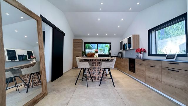 Maison &agrave; vendre - 6 pi&egrave;ces - 173,17 m2 - Roquefort Les Pins - 06 - PROVENCE-ALPES-COTE-D-AZUR